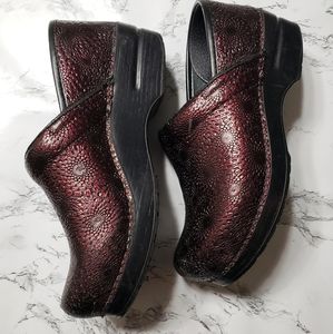 Dansko Professional Clog Wine Medallion